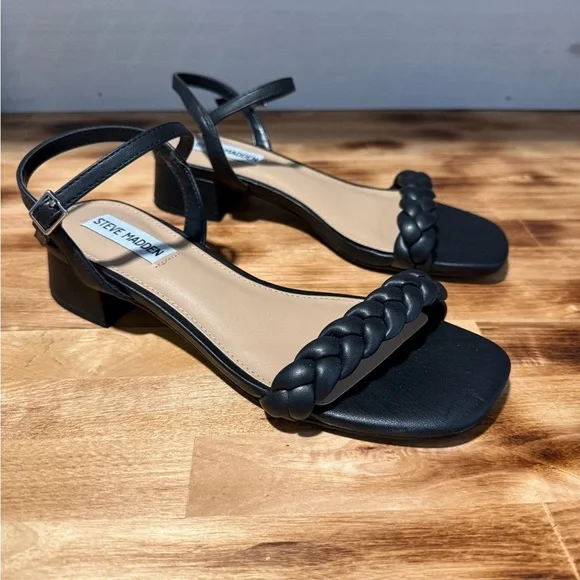 Steve Madden Melinda Sandal~Black~ 7M - Picture 3 of 7